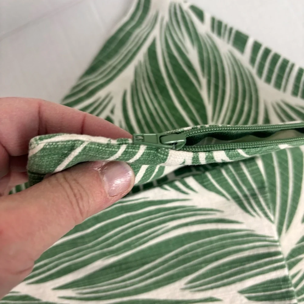 Pair(2)of palm leaf design pillow covers-green & white
